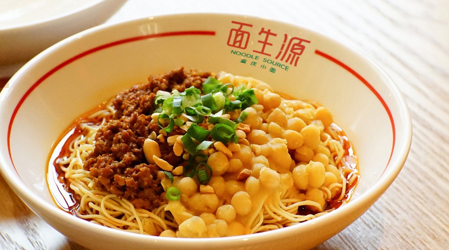 广州如何做出让设计师和甲方爸爸都满意的餐饮VI设计？