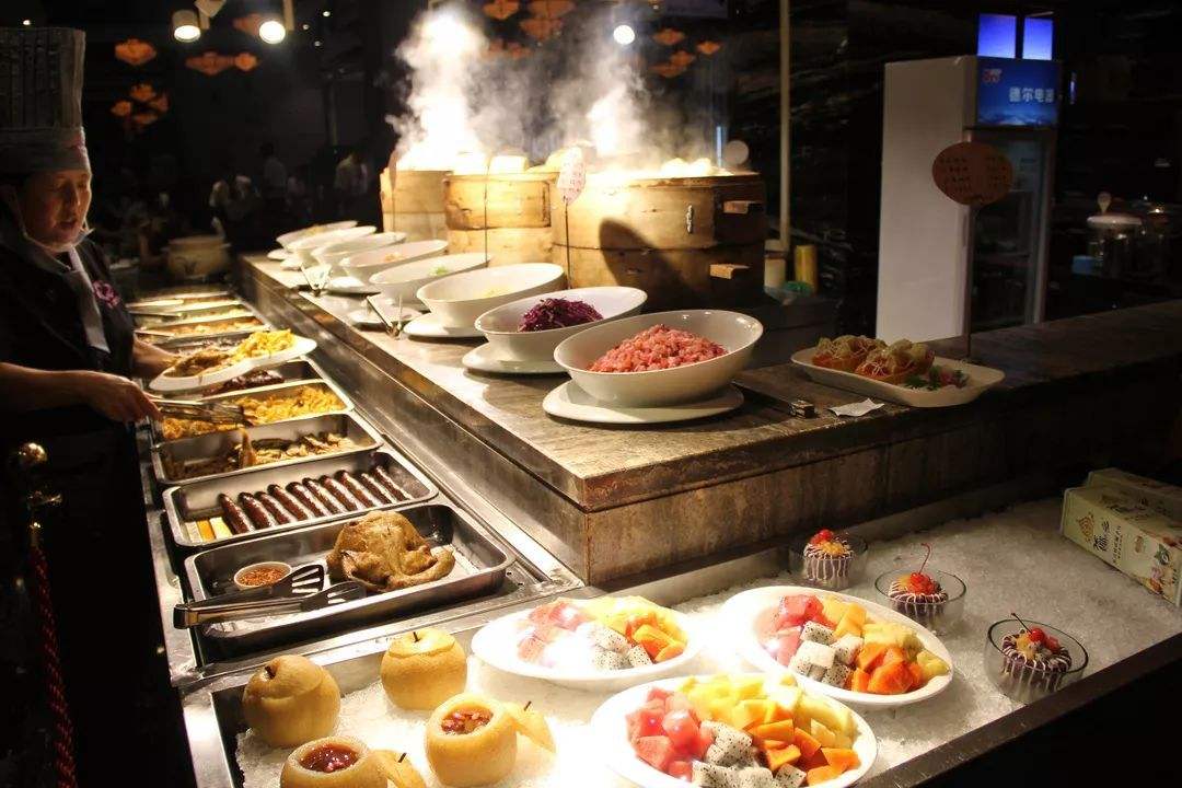 广州如何在餐饮空间设计中，打造一个开放式厨房？