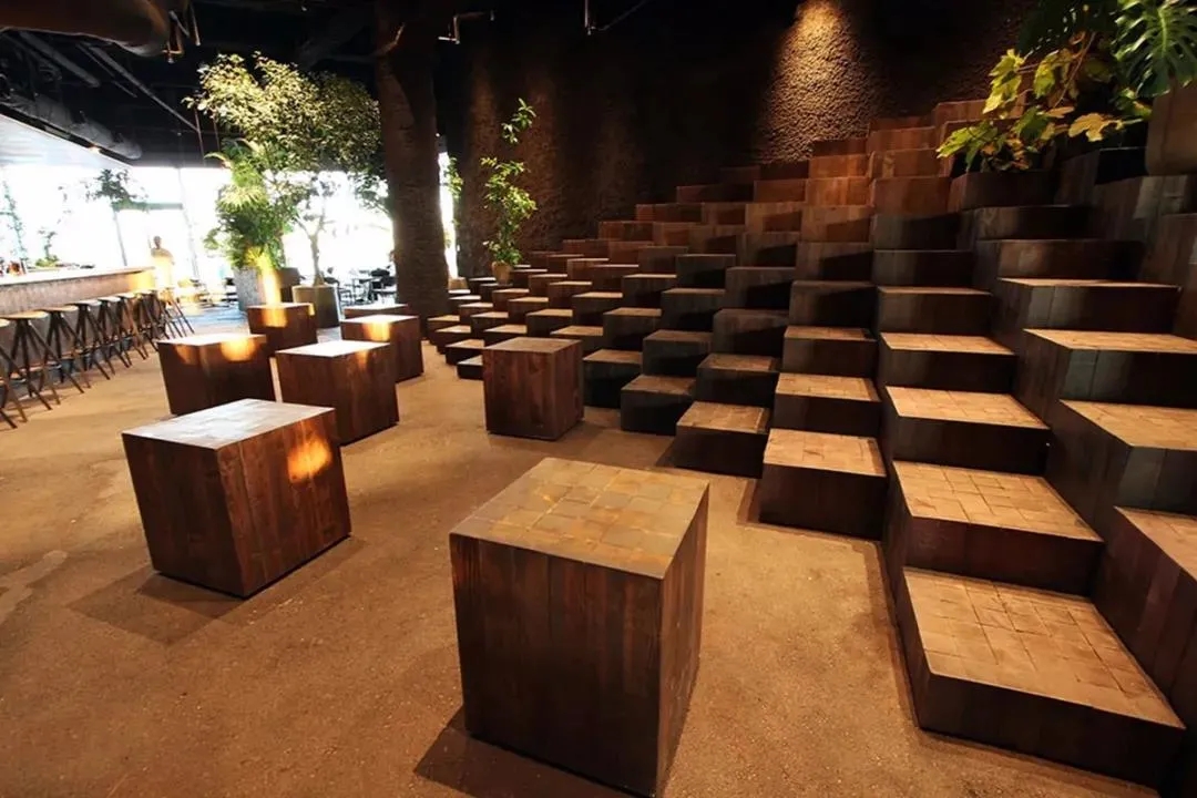 广州这个日本餐饮空间设计，带你来到热带丛林